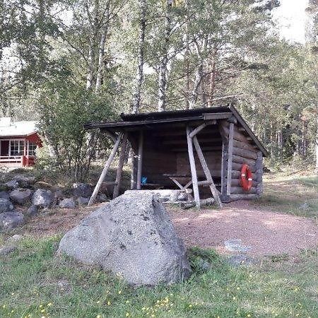 Mellangards Stugor - Foersta Stugan Föglö Exterior foto